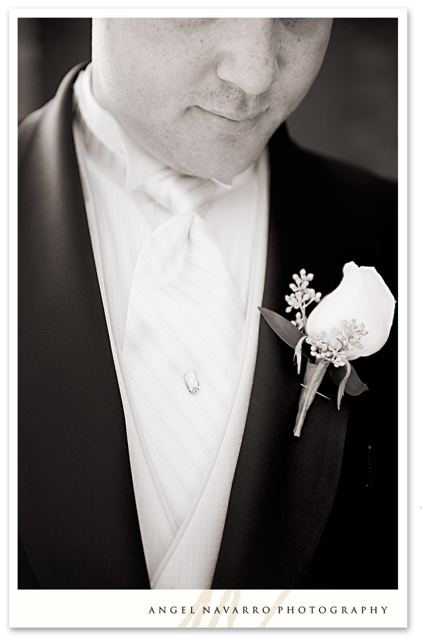 Close-up photo of groom before the ceremony.